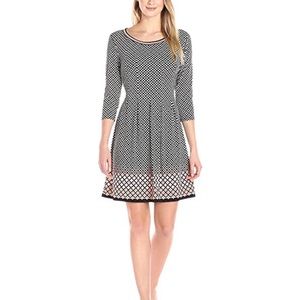 Women’s Jersey Three Quarter Sleeve Pleated Dress